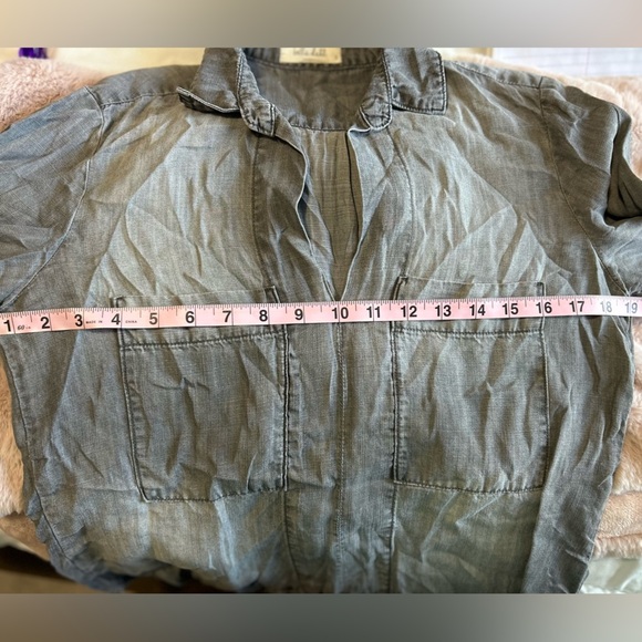 Bella Dahl Gray Chambray Pull Over Blouse - Picture 6 of 6